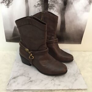 B.Makowsky Milk Chocolate Leather Rodeo Boots